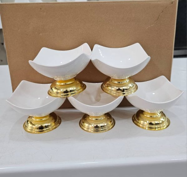 پیاله پایه دار پارمیس